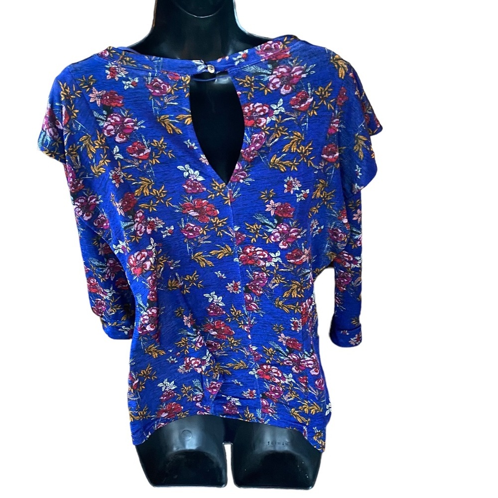 Free People Dock Street Ruffle Floral Keyhole Boho top Size Small - Picture 3 of 4